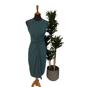 Elegant Green Sleeveless Dress